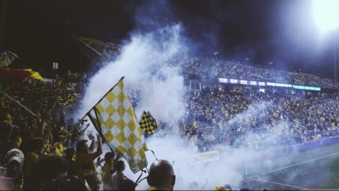 tookapic-stadium-931975 (1)