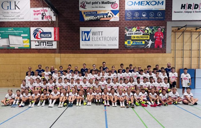 Kinder beim JANO Handball Camp 2026 in den Egelseehallen Neuhausen