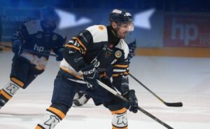 Eishockeyspieler der Stuttgart Rebels auf dem Eis